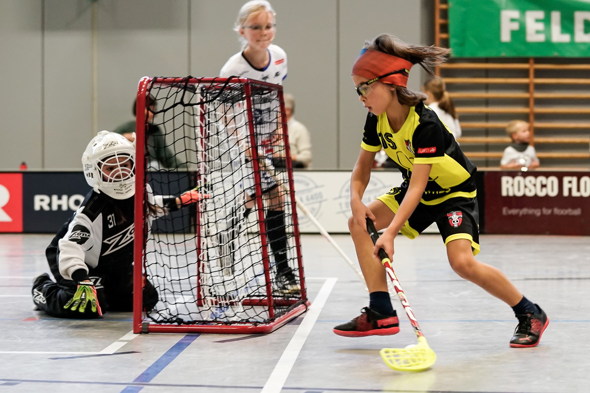 Kleinfeld Floorball Spielszene