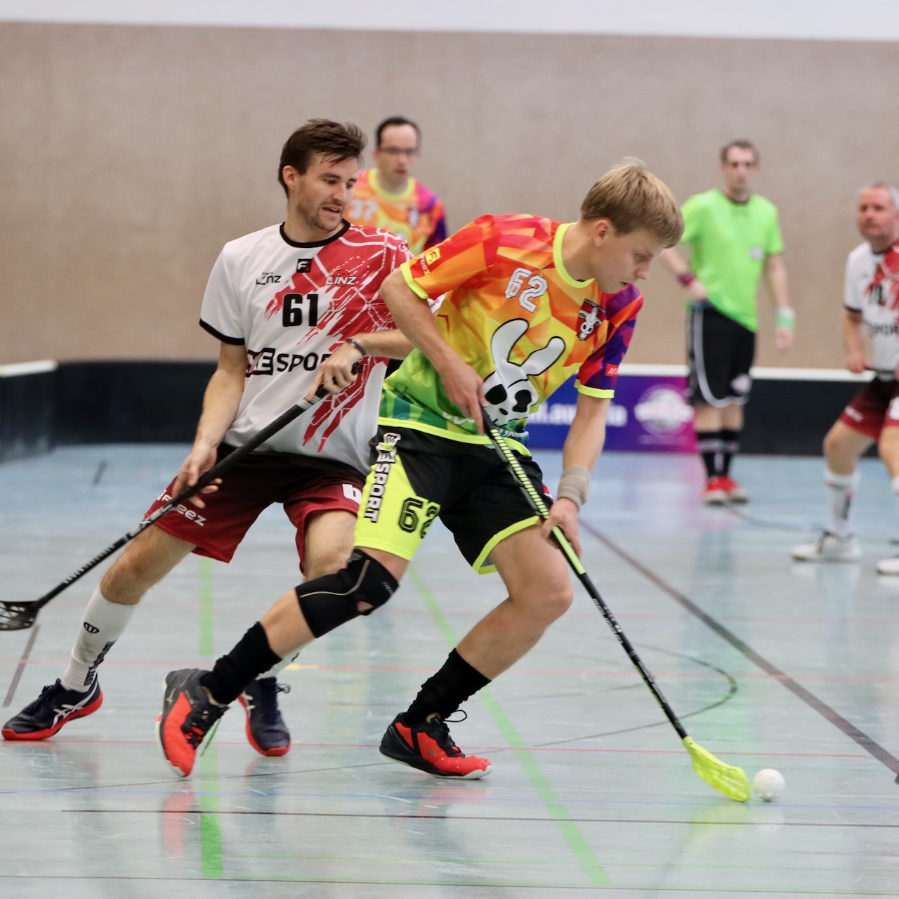 Großfeld Floorball Spielszene